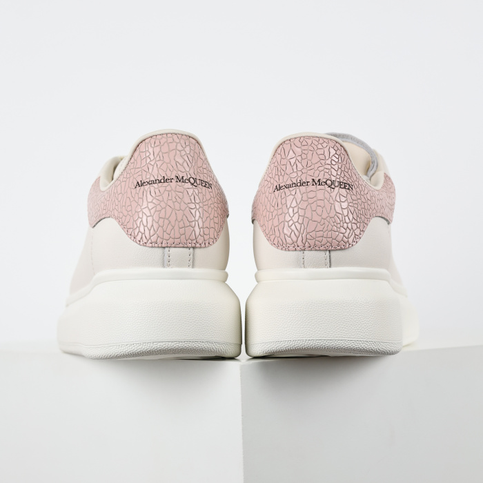 Alexande* McQuee* Oversized White Cracked Pink