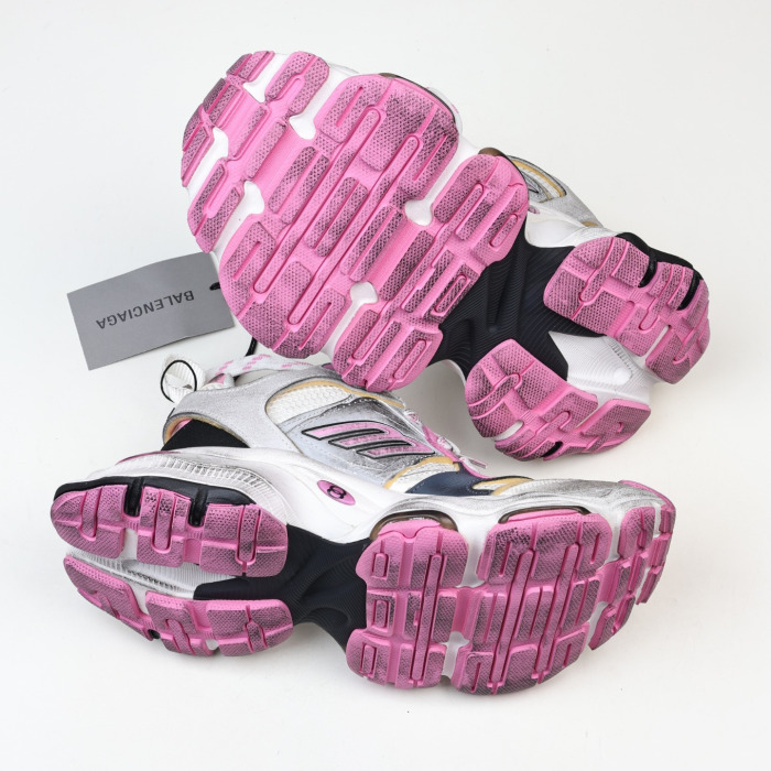 Balenciaga Wmns Cargo Sneaker in Grey Pink