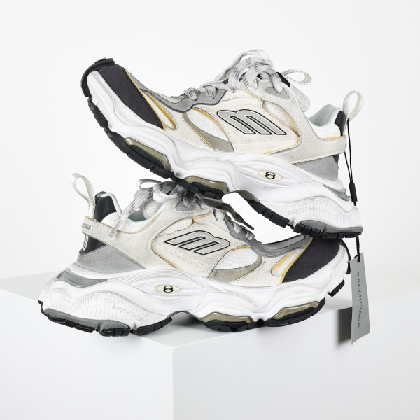 Balenciaga Cargo Sneakers in white and grey