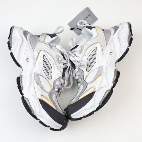 Balenciaga Cargo Sneakers in white and grey