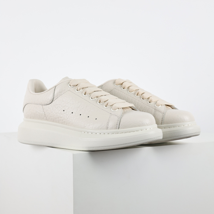 Alexande* McQuee* Lvory Leather Sneakers With Ivory Leather Heel New & Authentic
