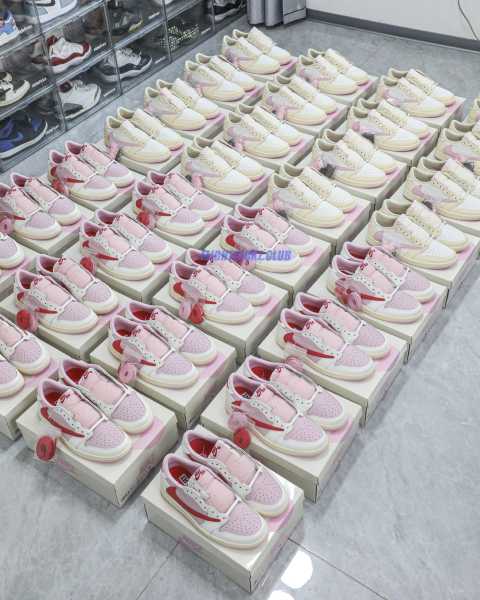 Travis Scott x Air Jordan 1 Low OG Shy Pink Pack Tropical Pink 2026 GS ( A1)