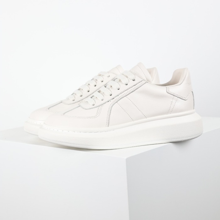 Alexande* McQuee* Oversized Retro White