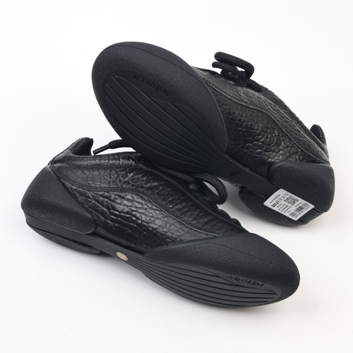 Alexande* McQuee* Wmns Flexion Sneaker Black
