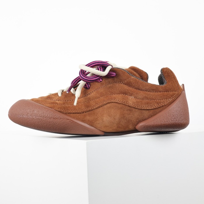 Alexande* McQuee* Oversized Flexion Leather Sneakers