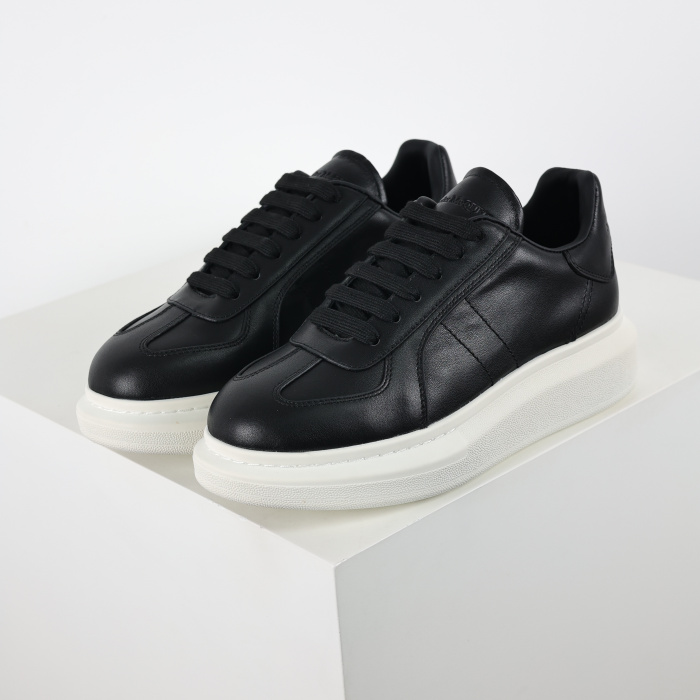 Alexande* McQuee* Oversized Retro Black White
