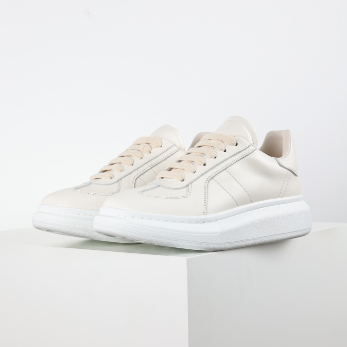 Alexande* McQuee* Oversized Retro White
