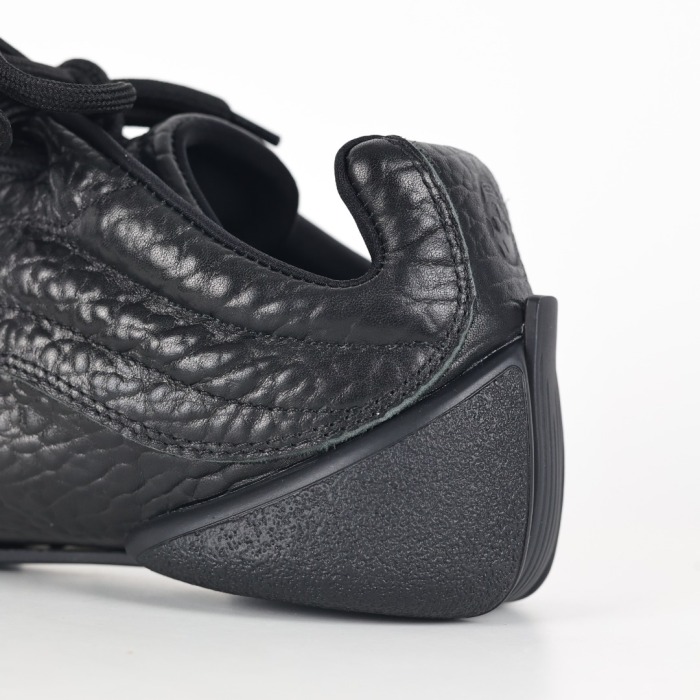 Alexande* McQuee* Wmns Flexion Sneaker Black