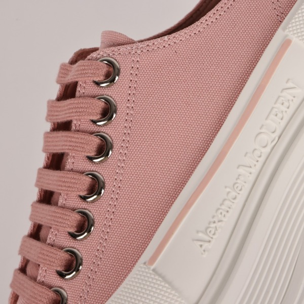 Alexande* McQuee* Wmns Tread Slick Lace Up 'Magnolia'