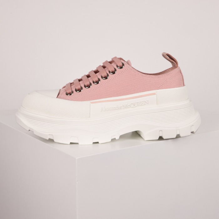 Alexande* McQuee* Wmns Tread Slick Lace Up 'Magnolia'