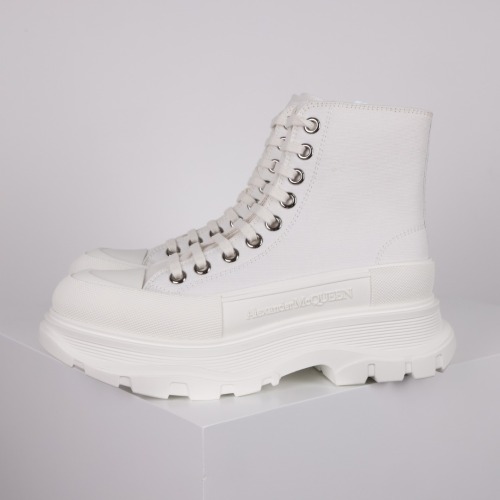 Alexande* McQuee* Wmns Tread Slick Boots 'White'