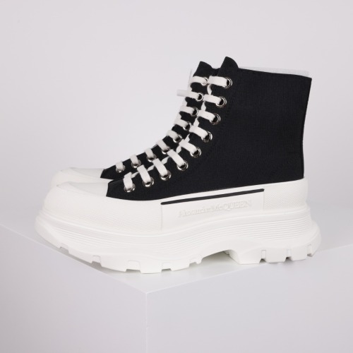 Alexande* McQuee* Tread Slick Boots 'Black White'