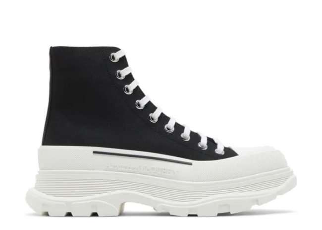 Alexande* McQuee* Tread Slick Boots 'Black White'