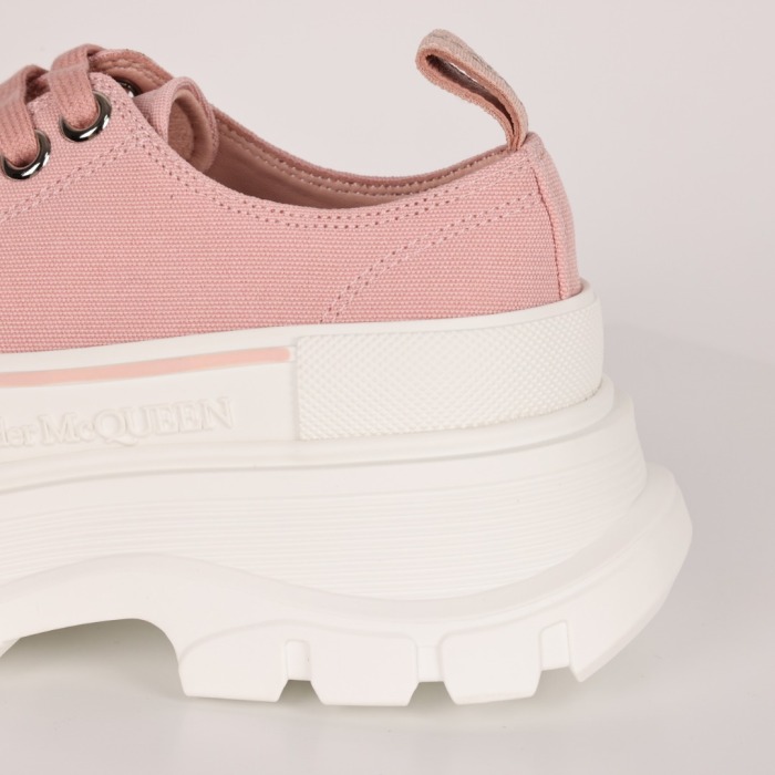 Alexande* McQuee* Wmns Tread Slick Lace Up 'Magnolia'