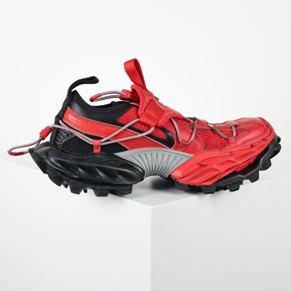Balenciaga Hike Sneaker in Red/Black