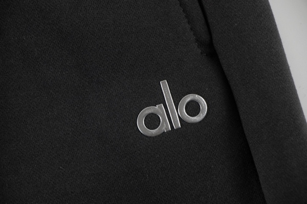 AL0 Accolade Pullover Pants