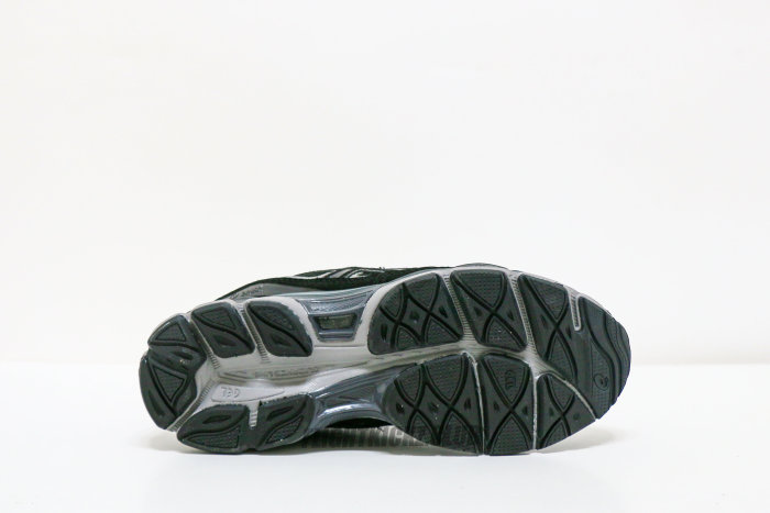 ASICS Gel NYC  Graphite Grey Black