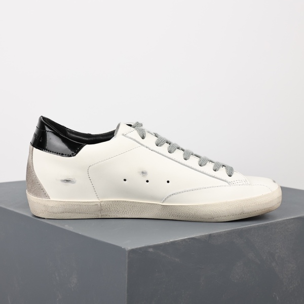 Golden G00se Superstar Wth Gold Star And Black Glitter Heel Tab