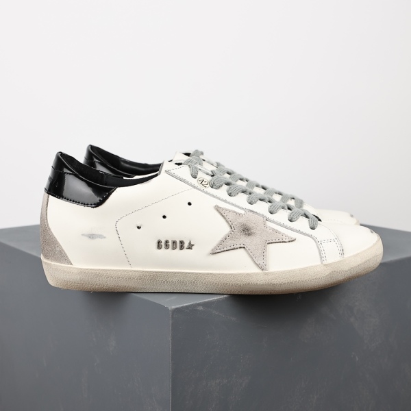 Golden G00se Superstar Wth Gold Star And Black Glitter Heel Tab