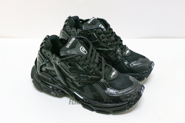 Balenciag* Runner Sneaker 'Black'