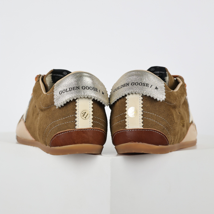 Golden G00se Ball-Star Low White Bluette