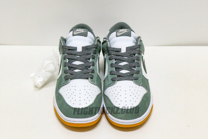 Nike Dunk Low Smoke Grey Gum 3M Swoosh