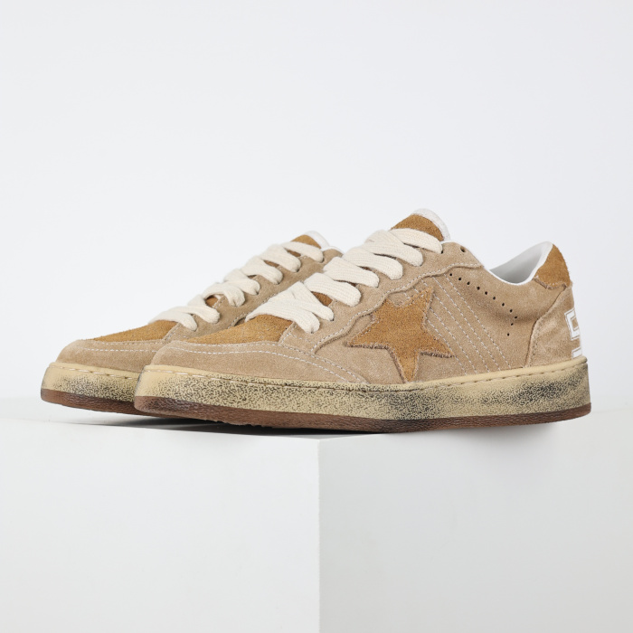 Golden G00se Super Star taupe full suede tonal star