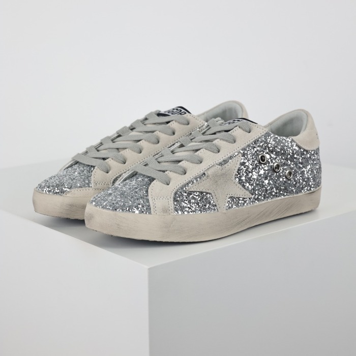 Golden G00se Super-Star in silver glitter with ice-gray suede star
