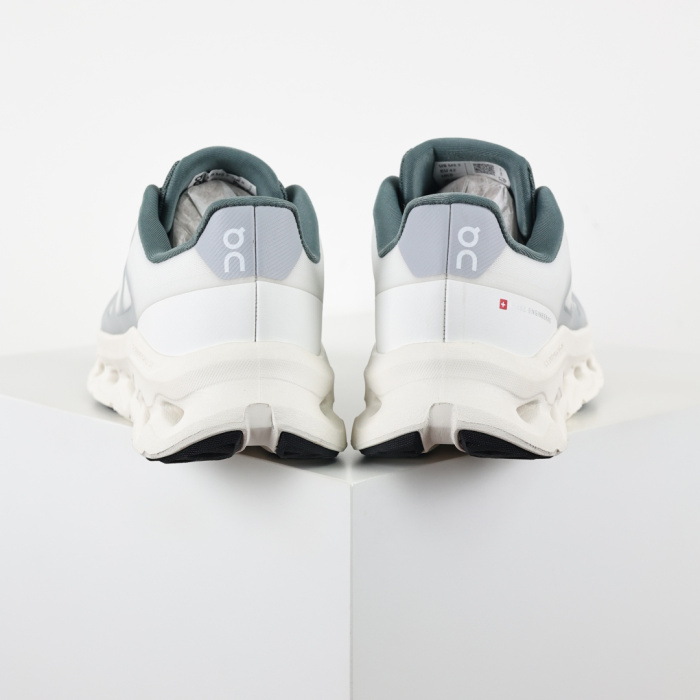 On Running Cloudtilt Remix Ivory Olive