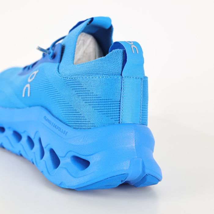 On Running Cloudtilt L0ewe Electric Blue