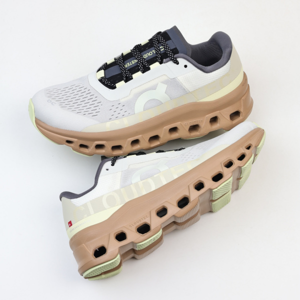 On Running Cloudmonster Cream Dune