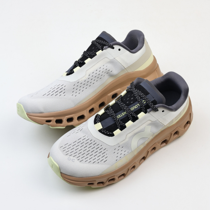 On Running Cloudmonster Cream Dune