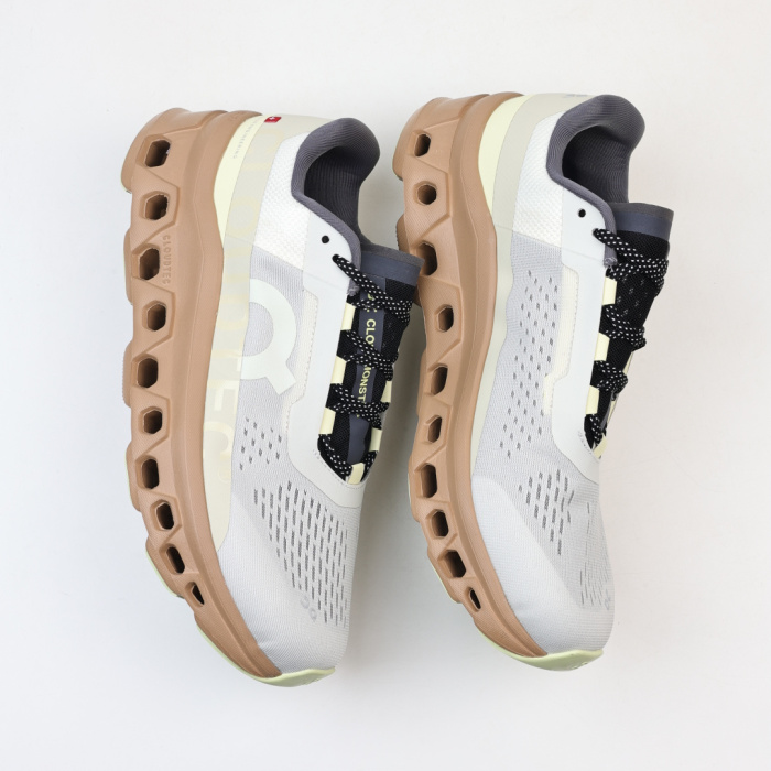 On Running Cloudmonster Cream Dune