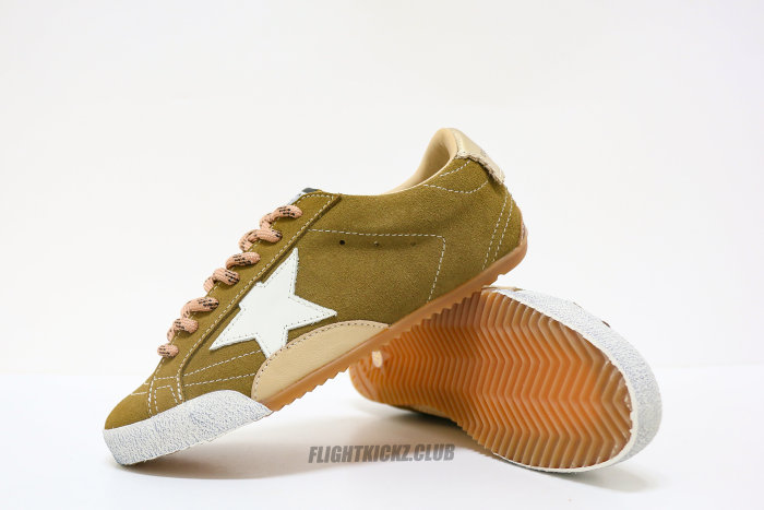 Golden G00se Ball-Star Low White Bluette