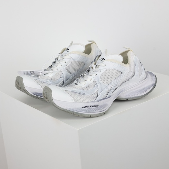 Balenciag* Circuit Sneaker Light Grey
