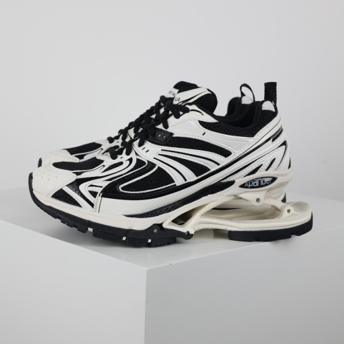 BALENCIAG* X-PANDER  Black & White