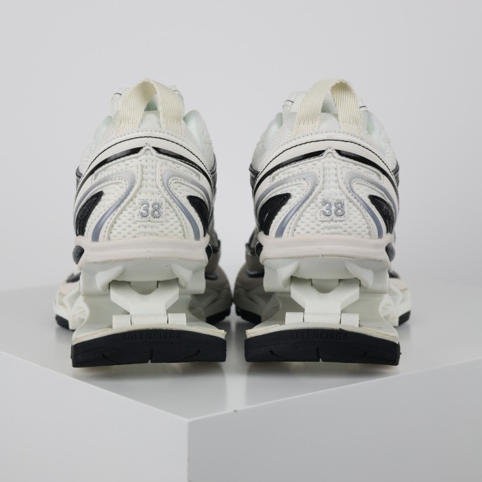 BALENCIAG* X-PANDER  White