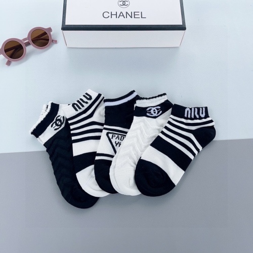 Chanel classic short socks