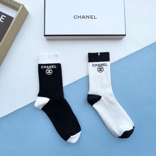 Chanel high tube double -needle double road socks socks