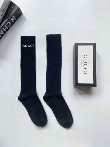 Gucci letter logo cotton cotton cotton high sock sock socks and calves