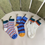 Gucci classic hot seal mid -length pile socks, one box of three doubles