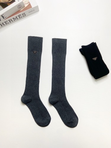 Prada Triangle classic alphabetic sock sock socks