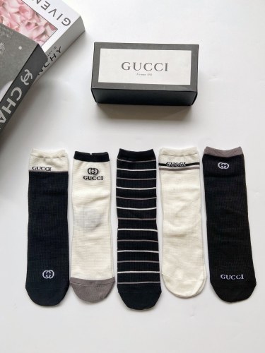 Gucci classic dual GLOGO pure cotton air -conditioning socks in stockings