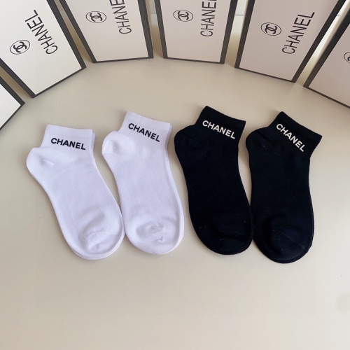 Chanel medium hot -seal pile socks