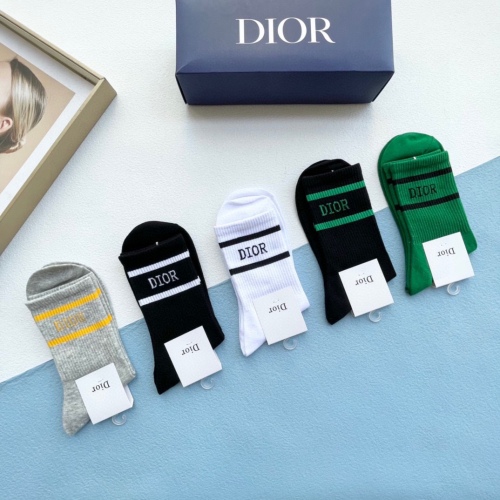 Dior high socks men and women models