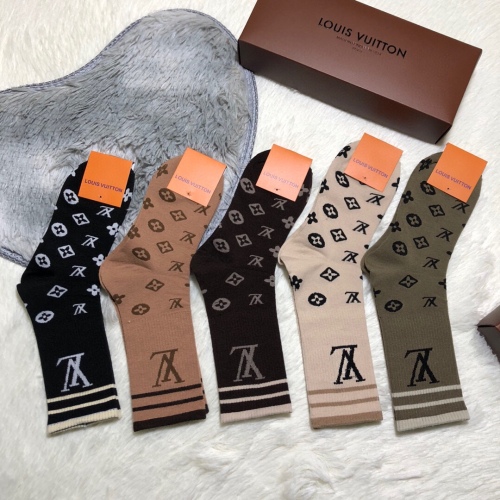 Louis Vuitton women's middle socks