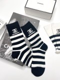 Chanel Classic Double C LOGO LOGO Cotton Cotton Middle Socks