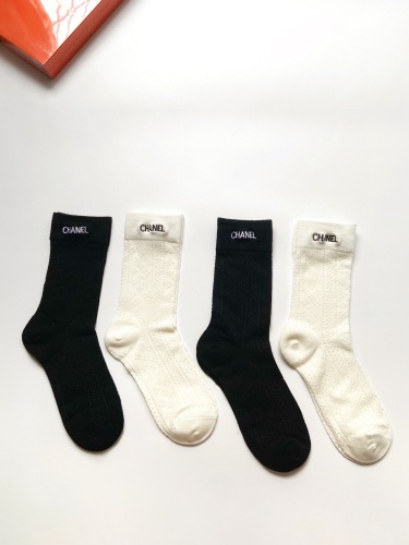Chanel classic letter logo AB model pure cotton hollow air -conditioned socks in stockings