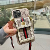 Gucci mirror card bag pure hand -made exquisite rivet can be inserted card can support messenger with makeup mirror apples