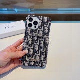 Dior embroidered fabric mobile phone case H buckle wrist phone case square buckle can be used as a bracket